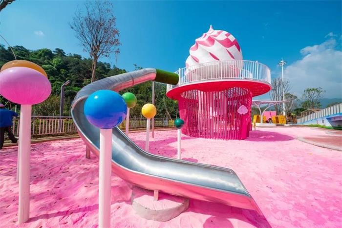 未来城儿童(体育)公园紧临龙岩高速北出口,交通区位优势明显,总规划