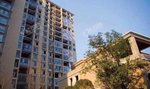 湘潭千禧华府位于九华经开区的核心区域,东边就是九华湖德文化公园,坐