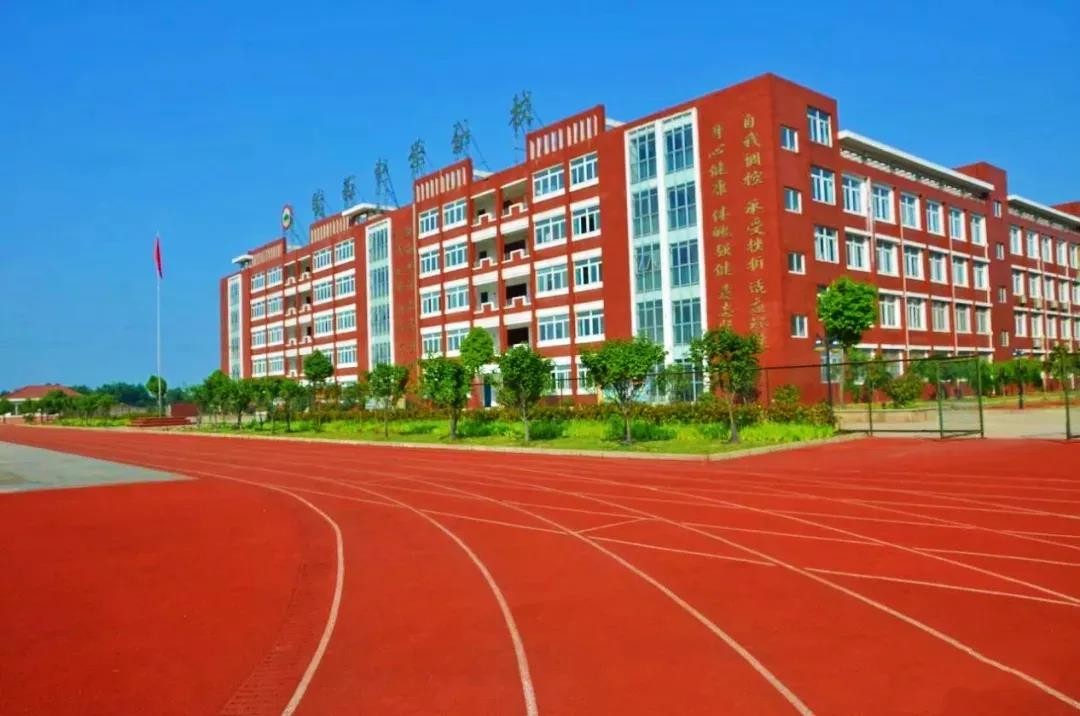 片区内富集赤壁路小学,初中,六安二中河西分校,六安实验中学,安徽皖西
