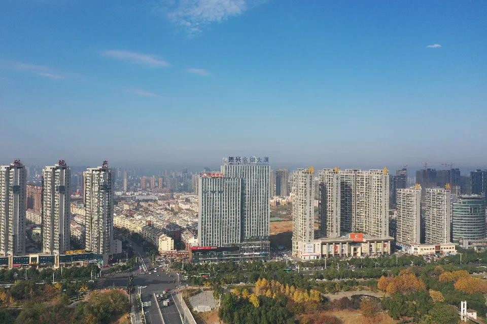 振兴中心——是振兴集团潜心多年,斥资10亿倾力打造的六安城心首个