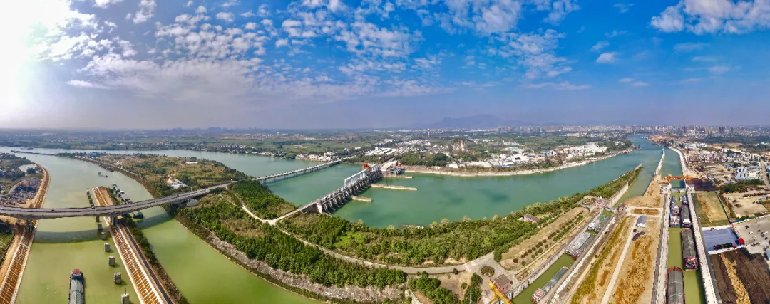 至梧州3000吨级航道工程,来宾至桂平2000吨级航道等工程项目开工建设