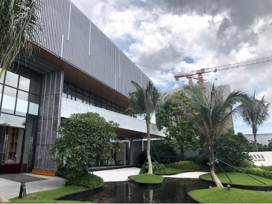 中建弘阳德信湾璟壹号就在万顷沙站旁!