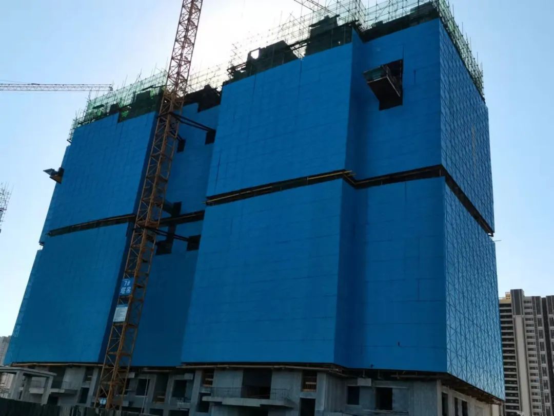 15层挑架完成,砌体完成8层,9层10层在施;开展主体"排雷筑基"专项行动