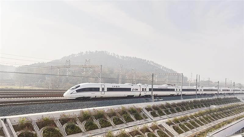 安九高铁安庆至黄梅段试运行，运行试验将持续一个月