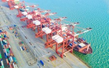 钦州港1—10月份进出口总值突破1000亿元！港区发展迅速！