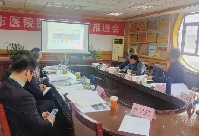 没有正常人的自我意识和理解能力