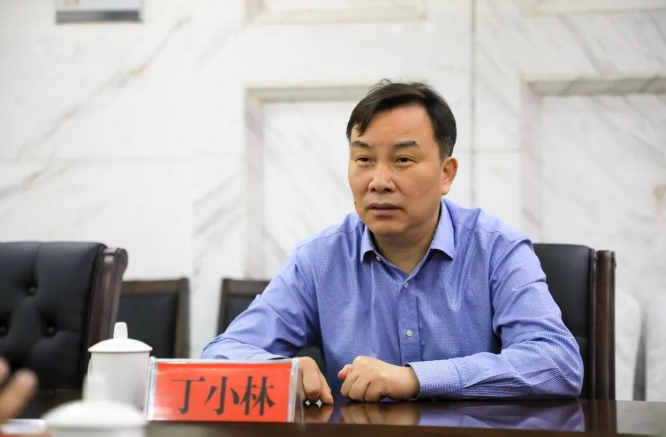 丁小林局长指出,保利公司在九江成功开发多个楼盘,为九江市和濂溪区