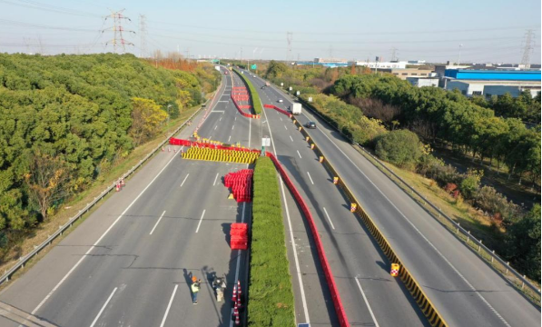 太仓首条城市高架,金仓湖互通,沪宁沿江高铁.