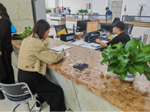 赤峰市不动产登记中心持续推进“交地即交证”服务，助力企业提前开工建设