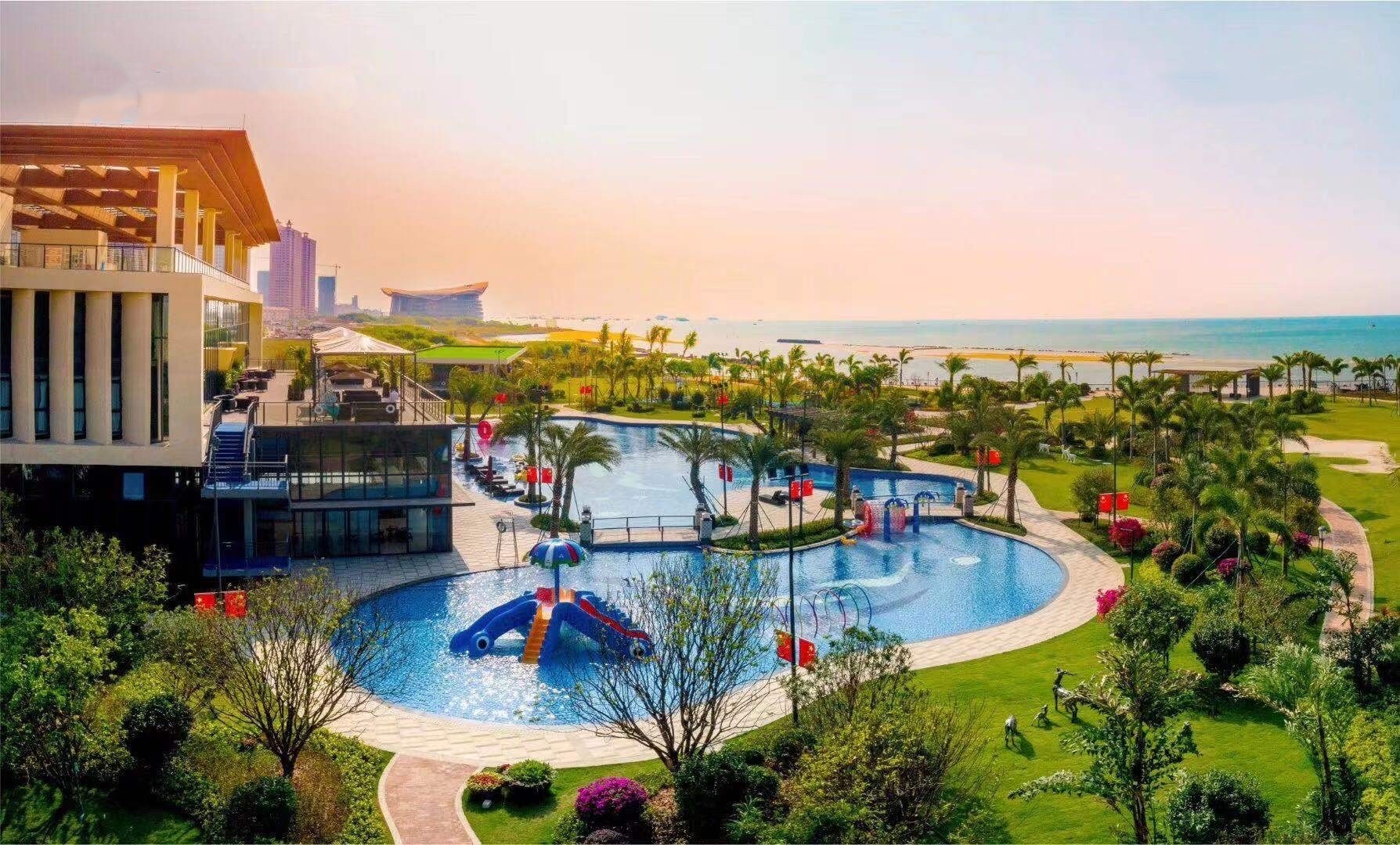 荣和银滩one是北海银滩西区的一线海景新房楼盘,30万㎡的海岸大城