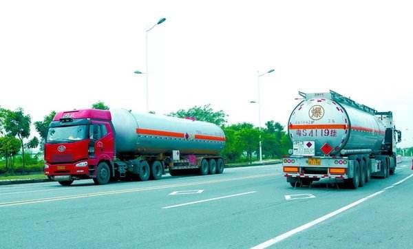 安徽发布通知调整安徽境内高速公路危化品运输车辆限行时间