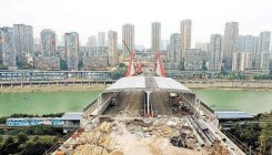 曾家岩嘉陵江大桥预计年底建成通车