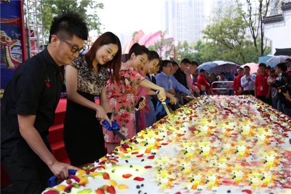 惊呼！周末来天龙·世贸中心，瓜分濮阳最大蛋糕，千人共享生日宴！