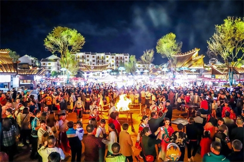 2021年最后一晚，来云南抚仙湖用特殊的方式欢乐跨年！