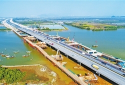 珠海大道扩建传新进展，泥湾门大桥辅道桥上部结构施工开启