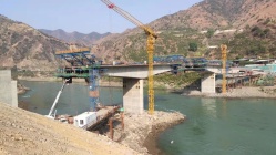 手攀岩大桥预计将于今年7月1日前建成通车