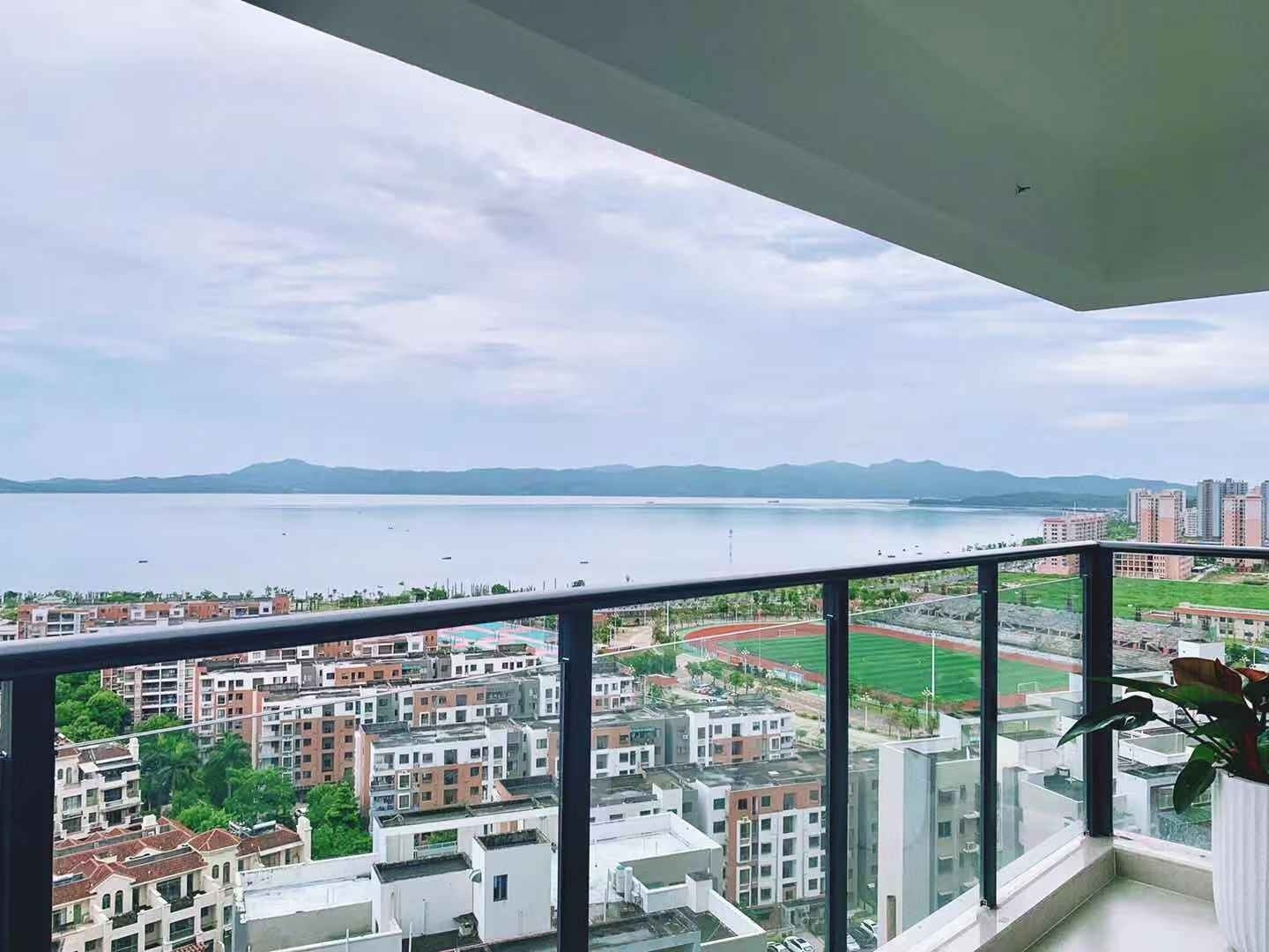 碧桂园国际商业中心  加推瞰海公寓现房 总价35.5万起！