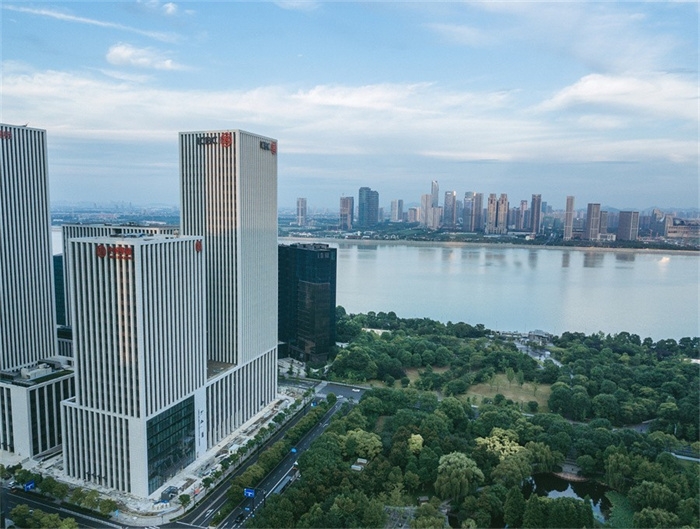 兰州买房可以手机上提取公积金吗?能提几次?