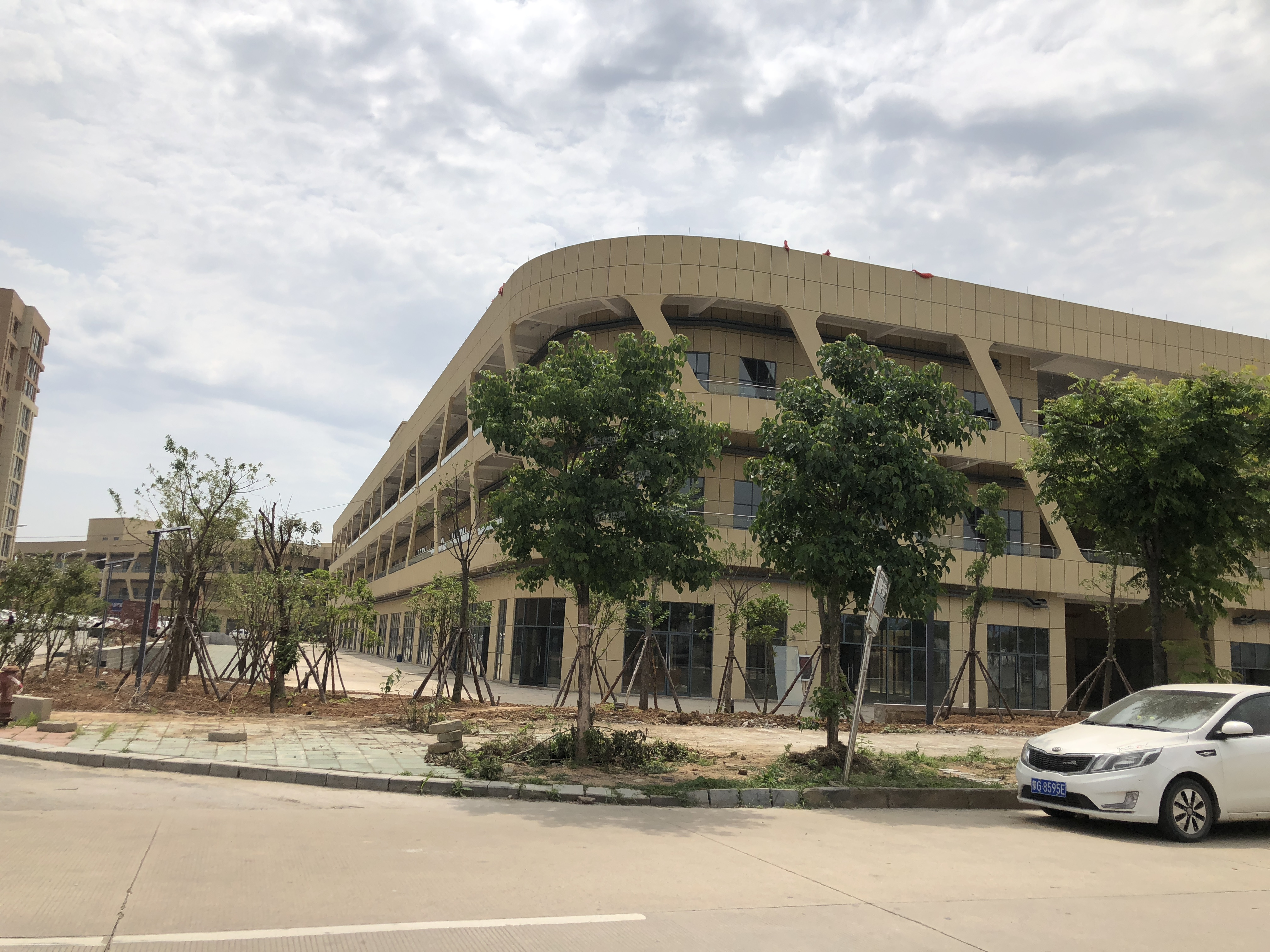 人民汽车城武汉