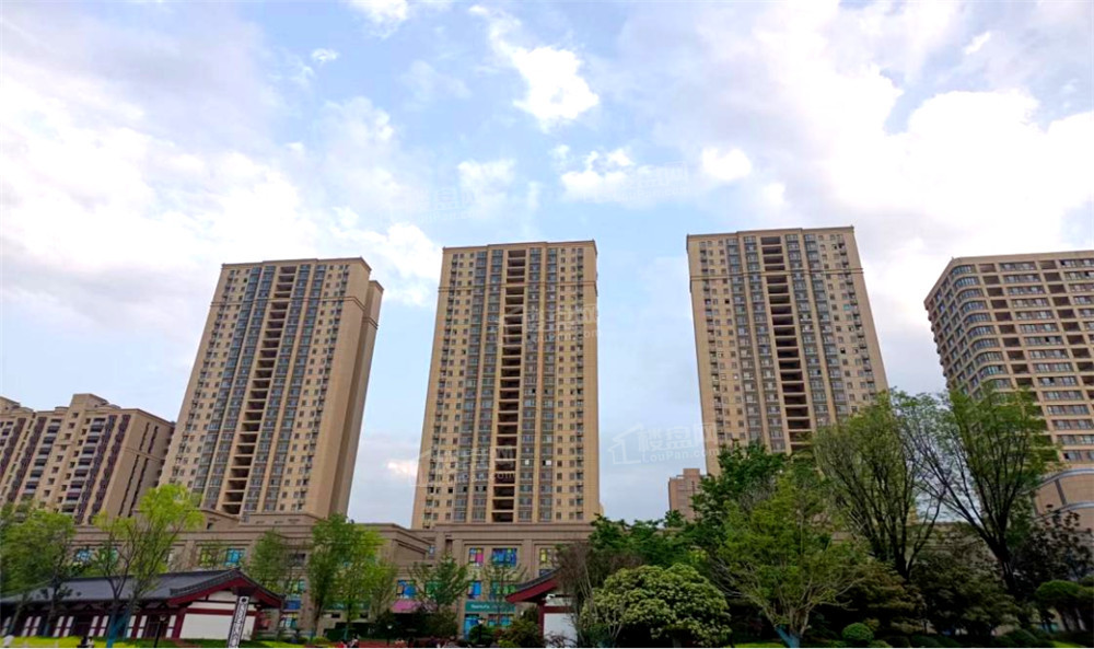 新房速递泾阳县人气盘万丽时代广场、华润置地万象里哪个楼盘好?