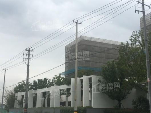 卓越华润玲珑悦府在建工地