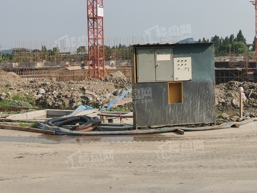 鸿翔悦澜湾在建工地