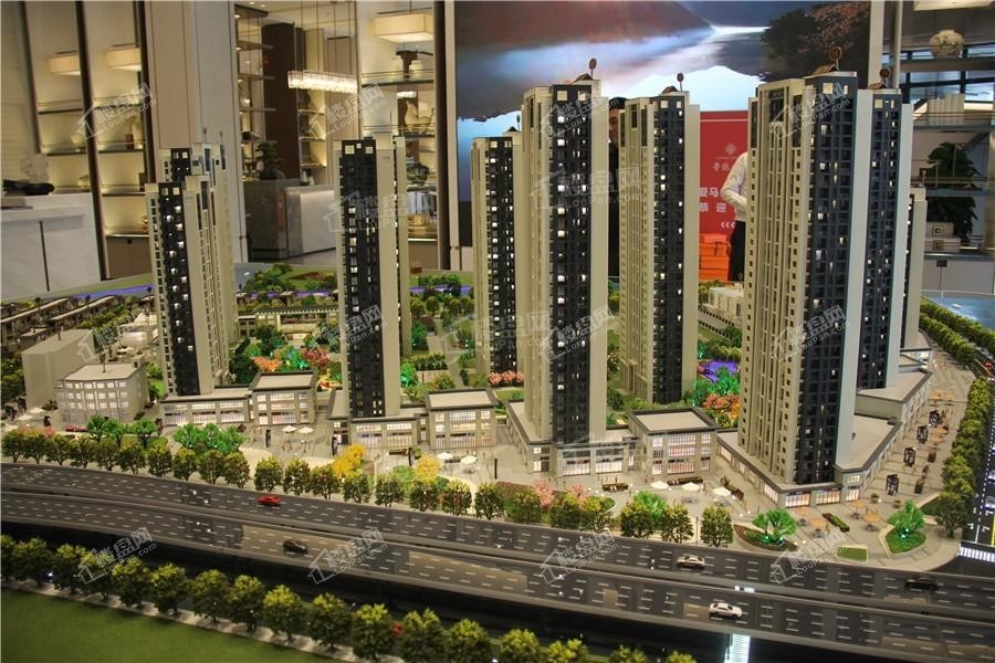 鲁能公馆售楼处沙盘