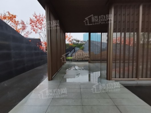 万科翡翠观澜售楼处通路