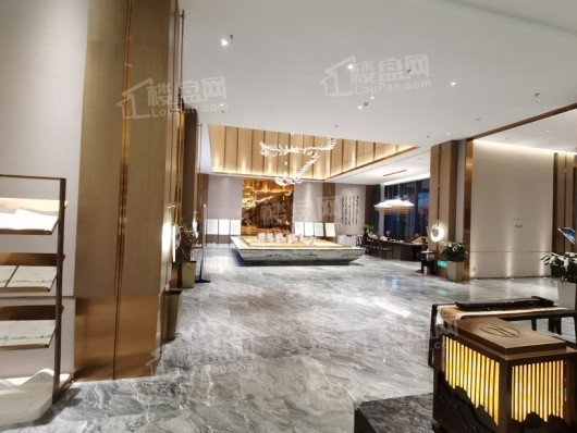 万科翡翠观澜售楼处内