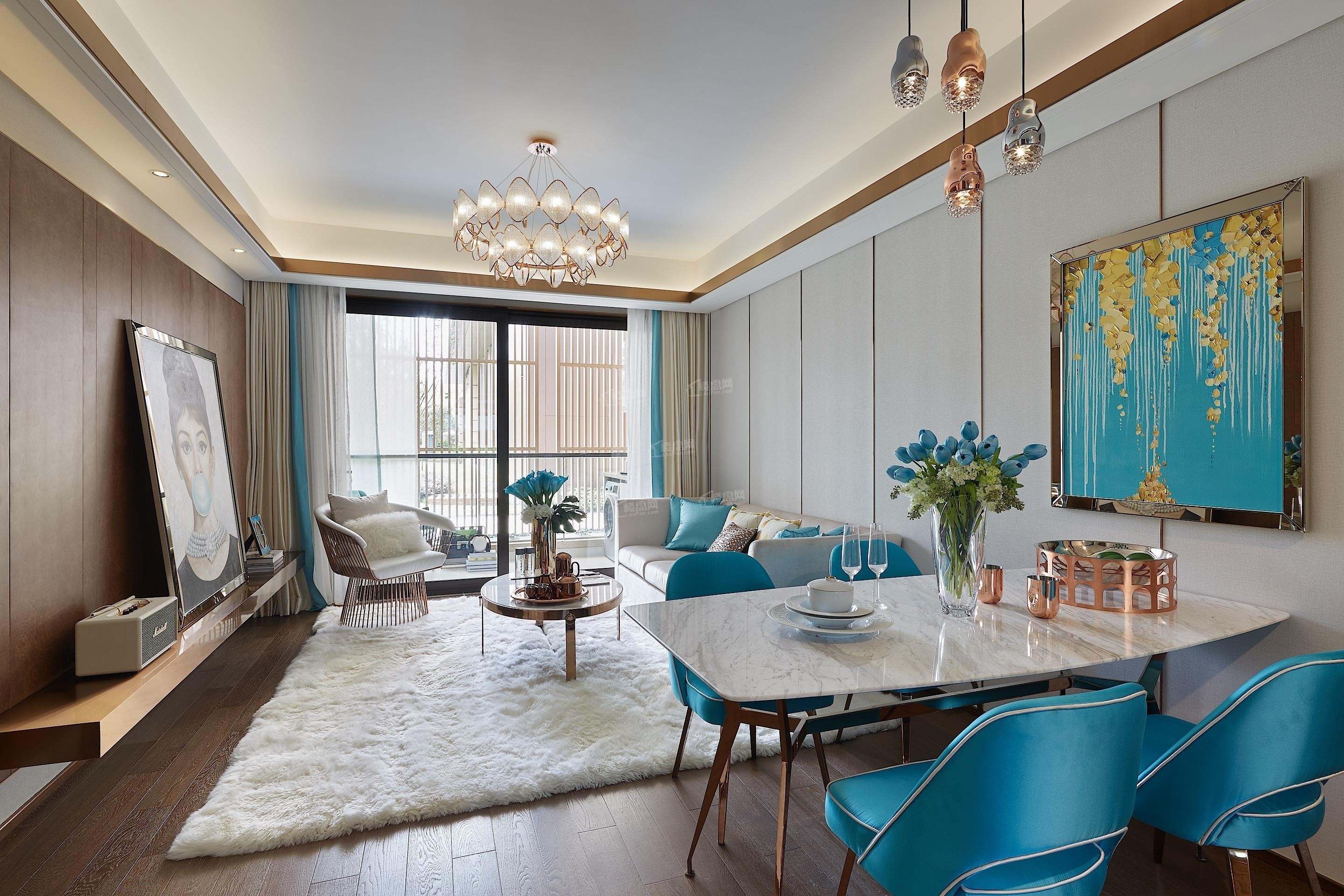 摩登公园客厅样板间