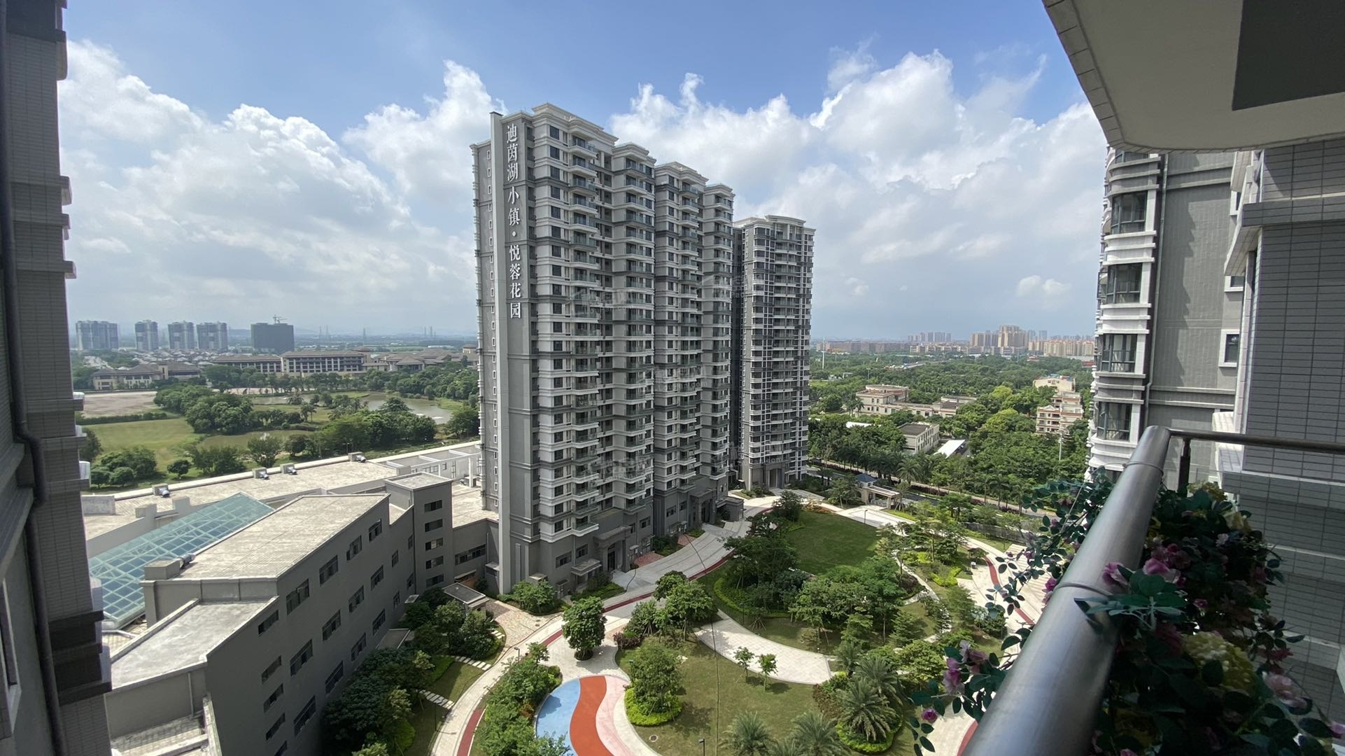 迪茵湖小镇悦蓉花园