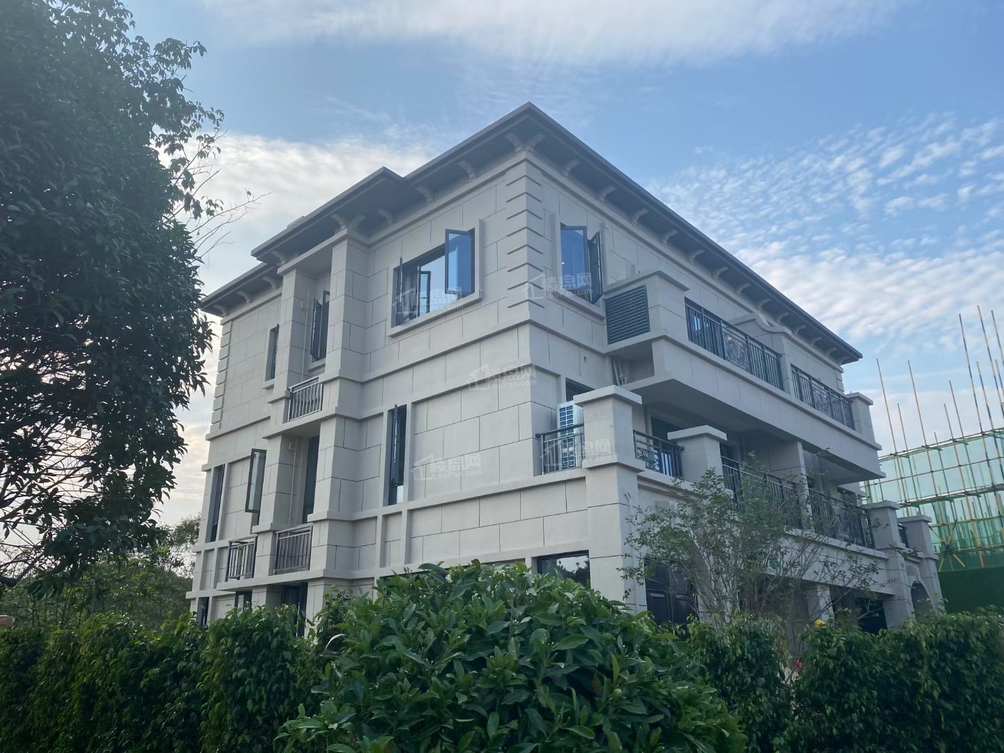 泰丰·林湖美地