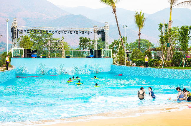 勐赫小镇造浪池