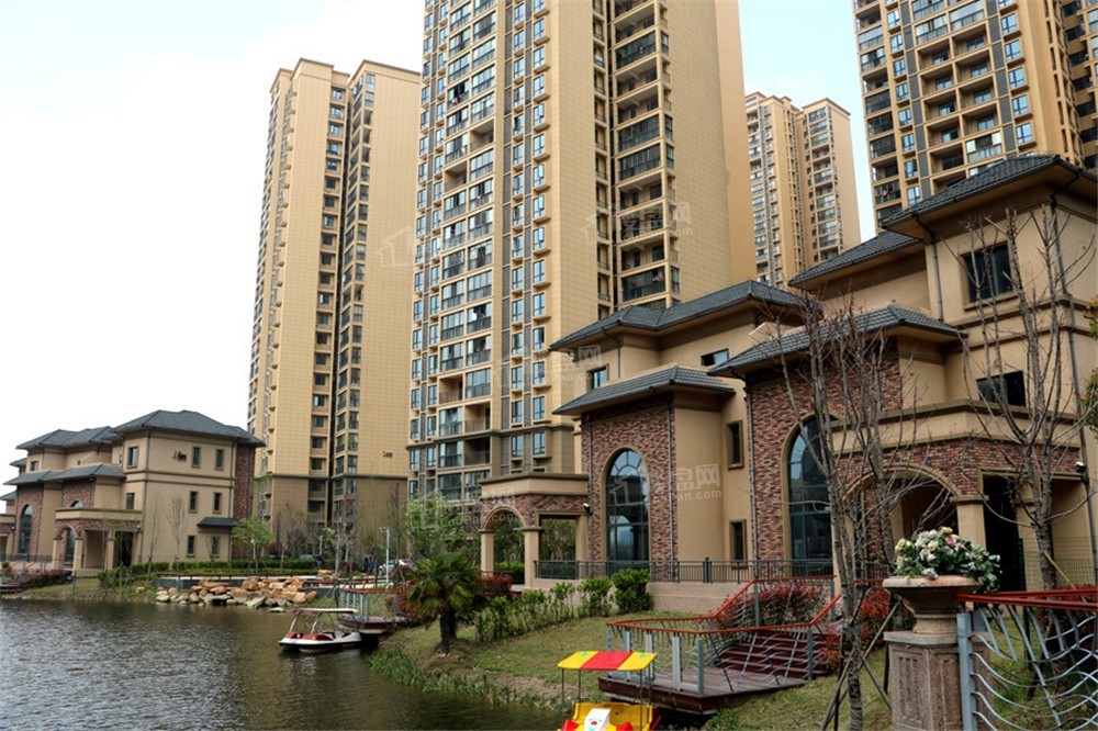 现代森林国际城实景图