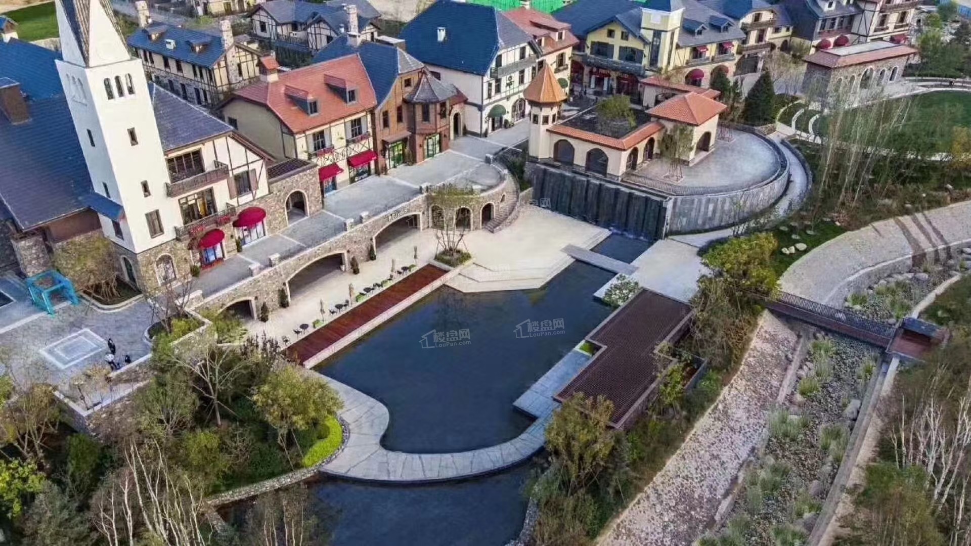 八达岭孔雀城实景图