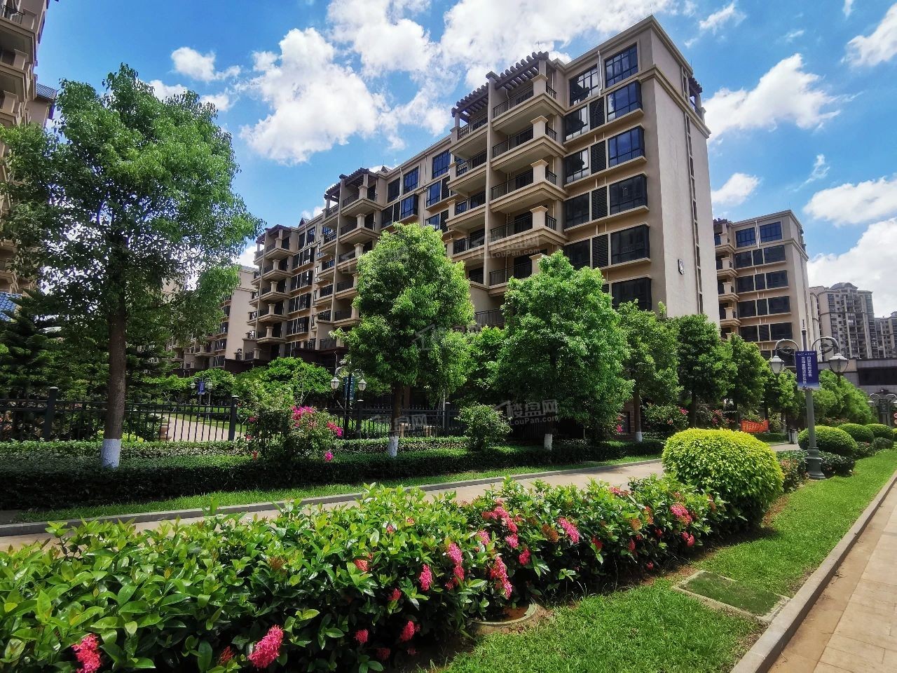 四季康城四期水岸城邦实景图