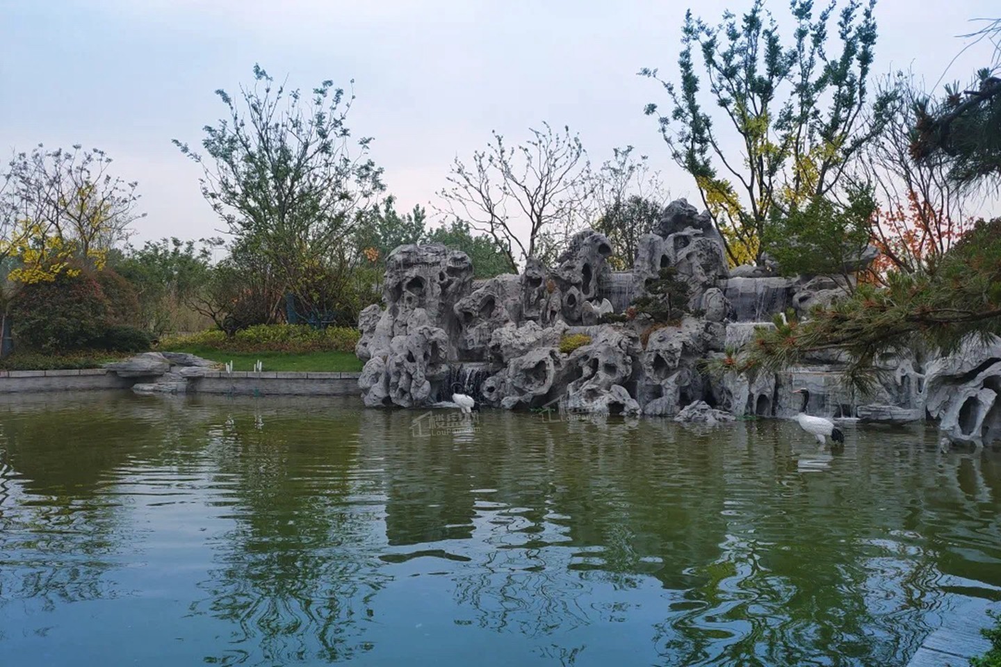 荣盛龙湾湖实景图