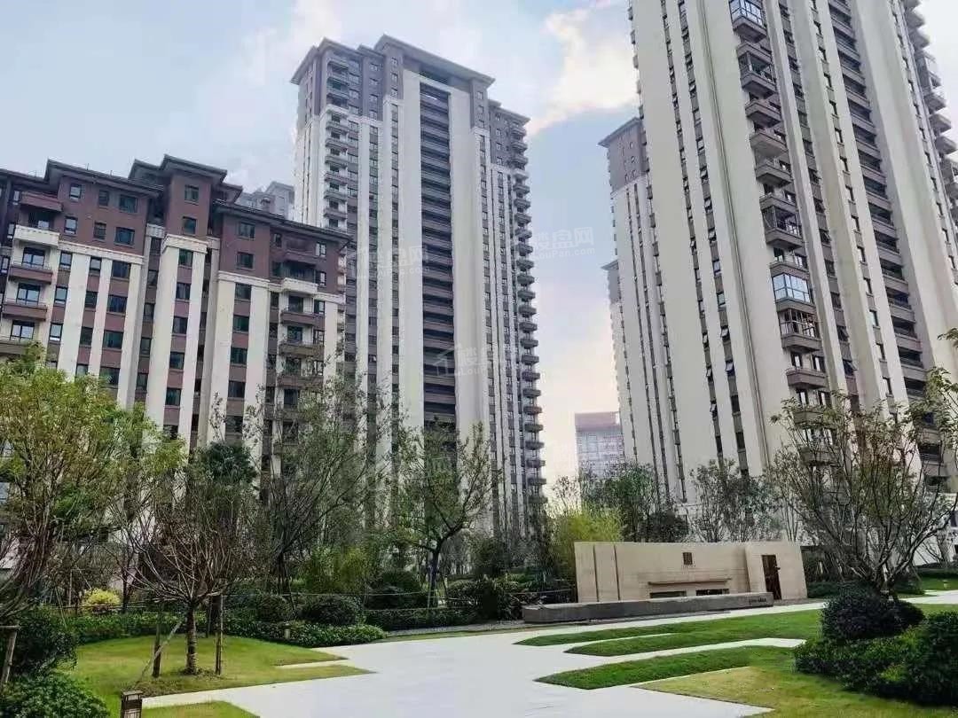 金隅大成郡项目地理位置怎么样?项目周边配套醇熟吗?