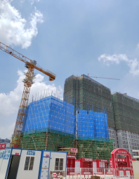 龙光玖誉城逸城78#楼已建设至5层（摄于2021-6）