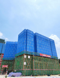 龙光玖誉城逸城76#楼已建设至8层（摄于2021-6）