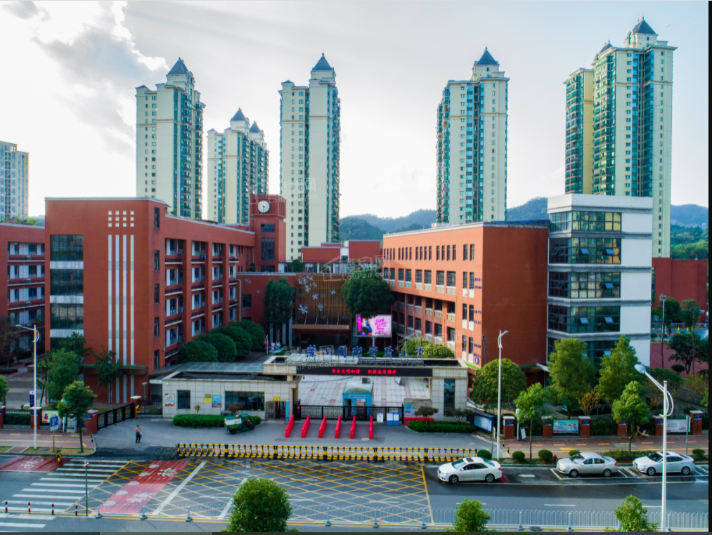 周边麓山国际实验小学