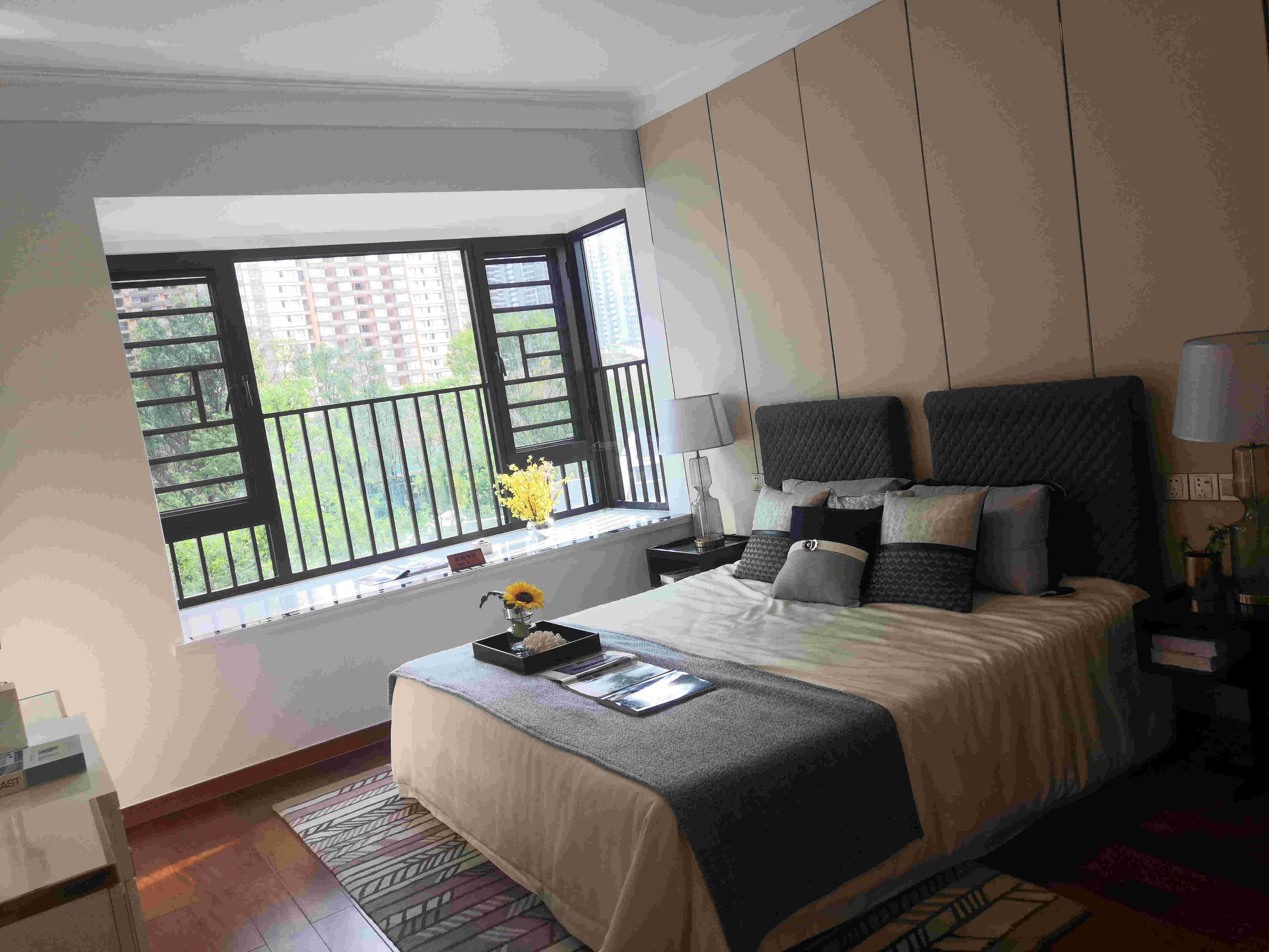 唐樾青山126㎡实体样板间