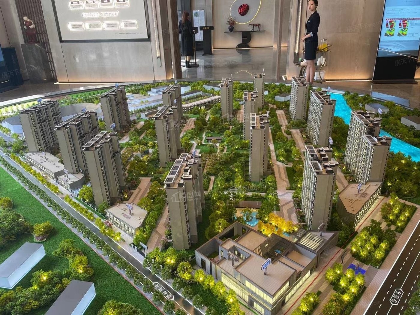 龙湖·天璞实景图