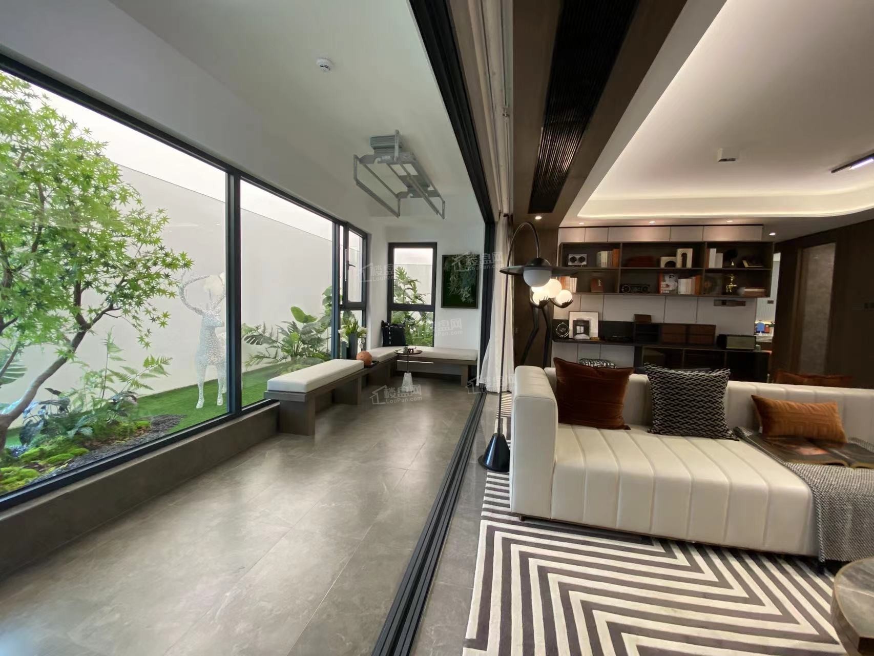 龙湖天璞样板房