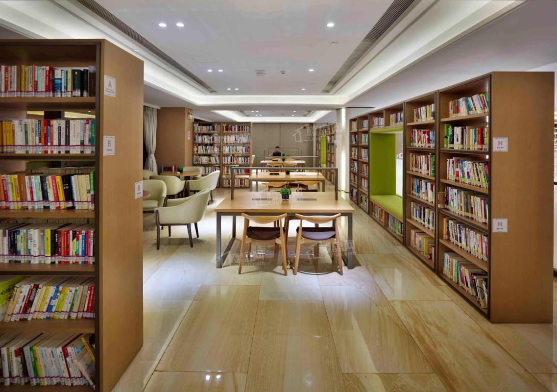 小区内配套的广州图书馆分馆