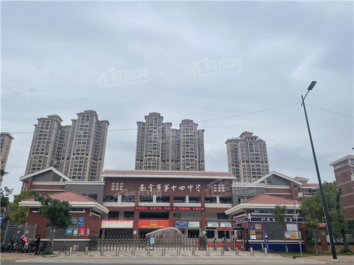 万科翡翠中央配套图