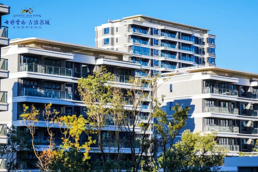 七彩云南古滇名城实景图