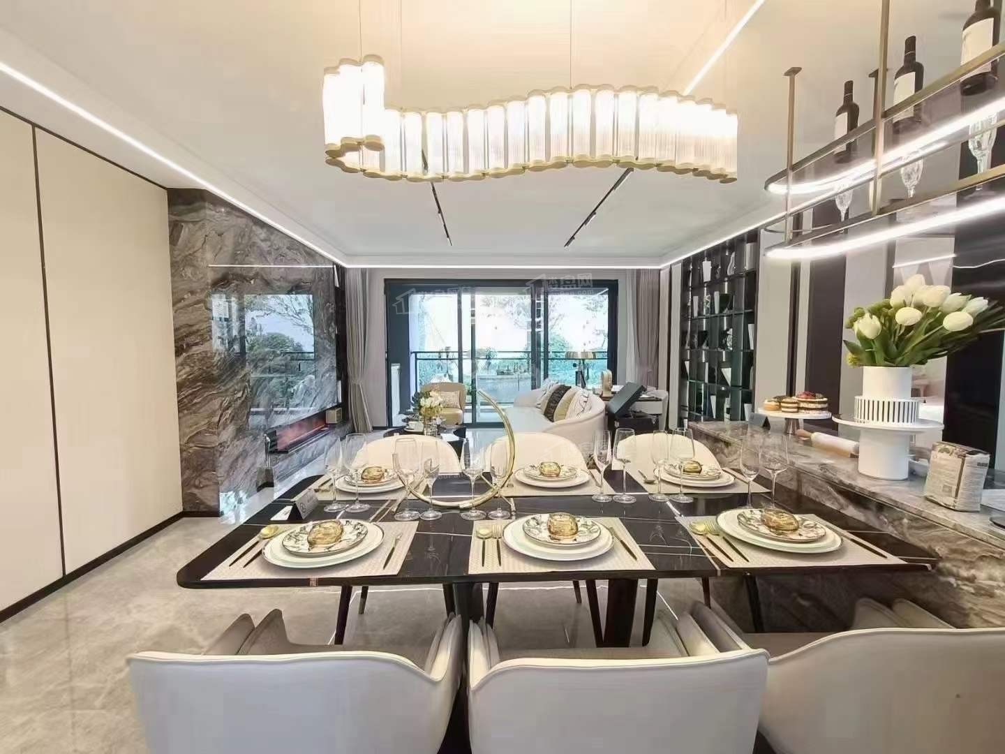 雅居乐中央雅府样板间