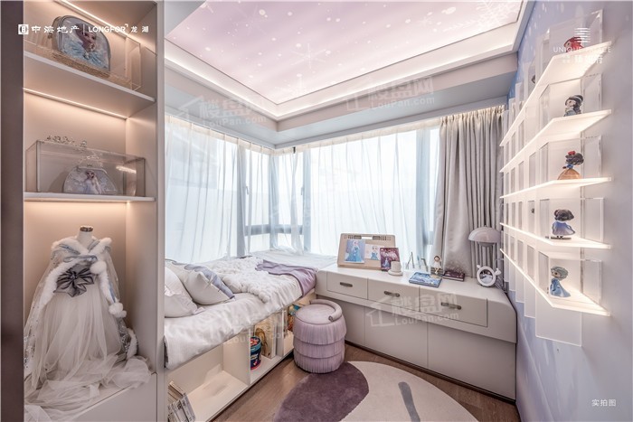 中海龙湖臻如府样板间