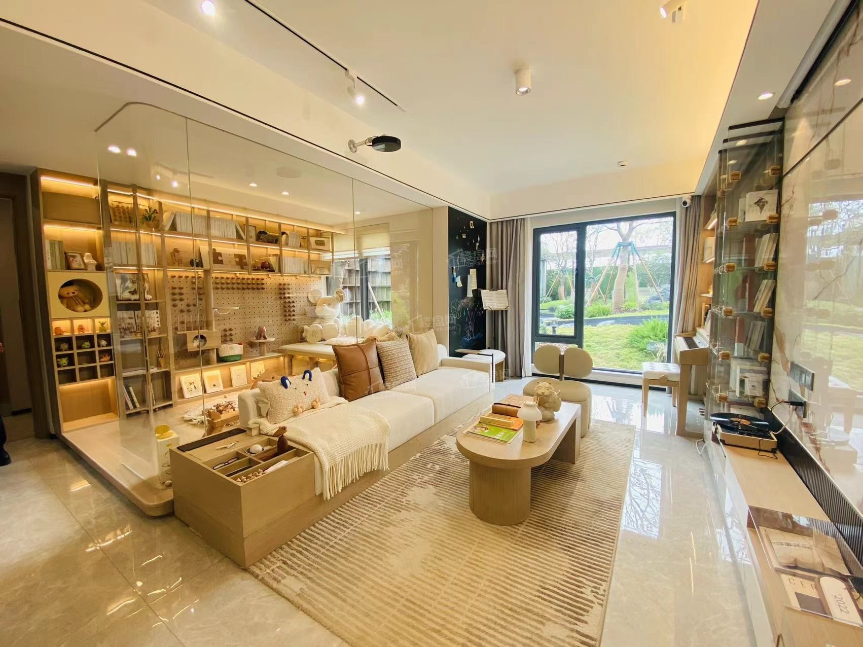 保利国贸沁原样板间